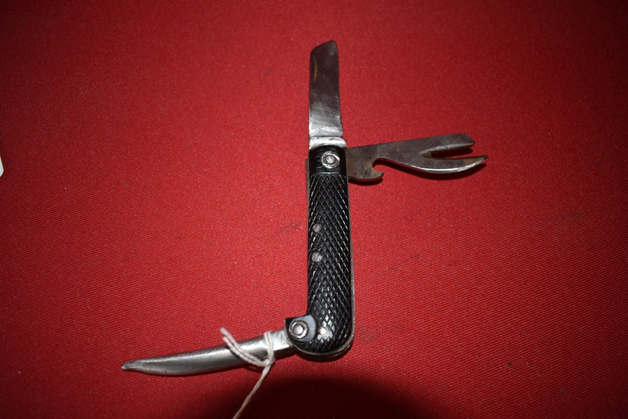 BRITISH ARMY ISSUED CLASP KNIFE-SOLD
